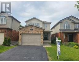 927 BRADSHAW CRESCENT - 1