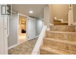 42 EVERGREEN AVENUE - 32