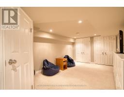 42 EVERGREEN AVENUE - 33