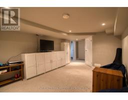 42 EVERGREEN AVENUE - 34