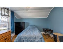 173 CENTRE STREET E - 18