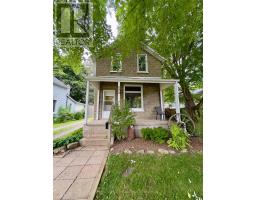 173 CENTRE STREET E - 2