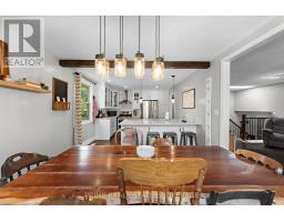 41 FARNHAM CRESCENT - 13