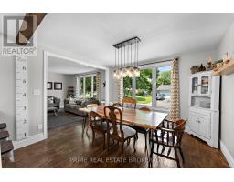 41 FARNHAM CRESCENT - 15