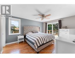 41 FARNHAM CRESCENT - 21