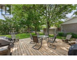 41 FARNHAM CRESCENT - 41