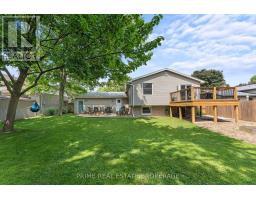 41 FARNHAM CRESCENT - 44