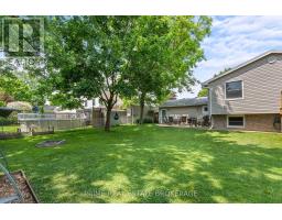 41 FARNHAM CRESCENT - 46