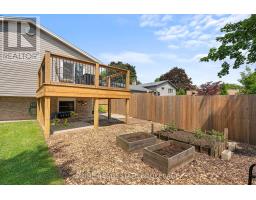 41 FARNHAM CRESCENT - 47