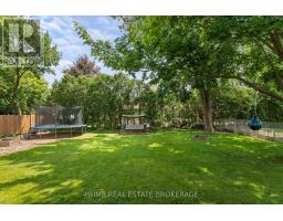 41 FARNHAM CRESCENT - 48