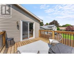 41 FARNHAM CRESCENT - 50