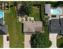 261 CHURCHILL DRIVE - 6
