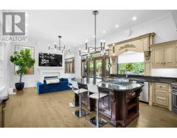512 COLBORNE STREET - 17