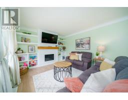 382 ADELAIDE STREET - 4