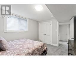 1 - 1061 EAGLETRACE DRIVE - 46