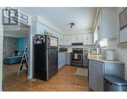 47 FOX HOLLOW CRESCENT - 12