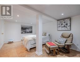 931 WATERLOO STREET - 33