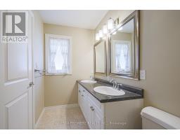 702 SPRINGWOOD CRESCENT - 19