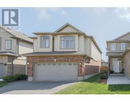 702 SPRINGWOOD CRESCENT - 3