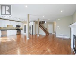 702 SPRINGWOOD CRESCENT - 7