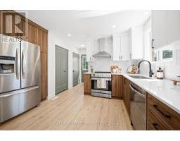 15 VINCENT CRESCENT - 10