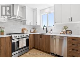 15 VINCENT CRESCENT - 12