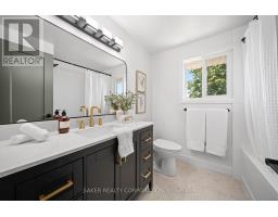 15 VINCENT CRESCENT - 24