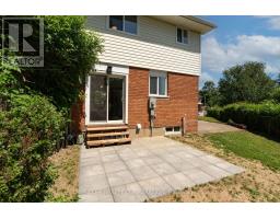 15 VINCENT CRESCENT - 28