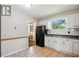 218 STANLEY STREET S - 12