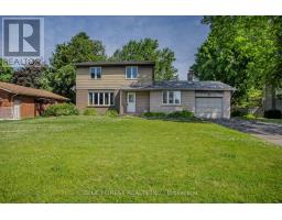 218 STANLEY STREET S - 2
