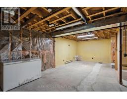 218 STANLEY STREET S - 33