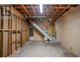 218 STANLEY STREET S - 37