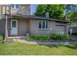 218 STANLEY STREET S - 4