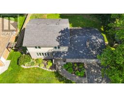 218 STANLEY STREET S - 44
