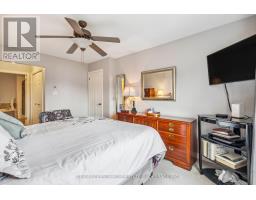 5 - 5 FOXHOLLOW DRIVE - 19