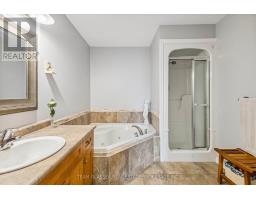5 - 5 FOXHOLLOW DRIVE - 20