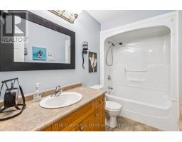 5 - 5 FOXHOLLOW DRIVE - 22