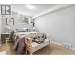 5 - 5 FOXHOLLOW DRIVE - 23