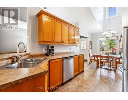 5 - 5 FOXHOLLOW DRIVE - 8