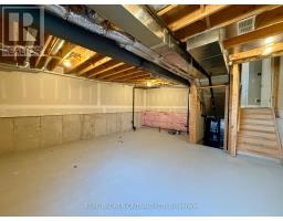19 - 851 SARNIA ROAD - 19
