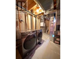 19 - 851 SARNIA ROAD - 20