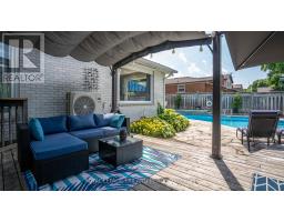 82 COMPTON CRESCENT - 36