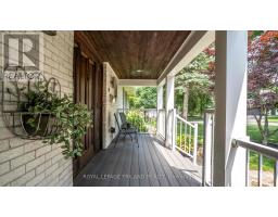 82 COMPTON CRESCENT - 4