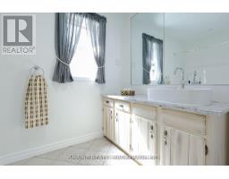 853 QUEENS AVENUE - 12