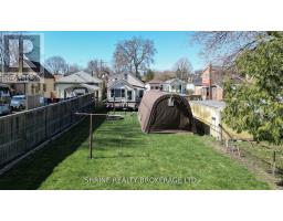 853 QUEENS AVENUE - 21