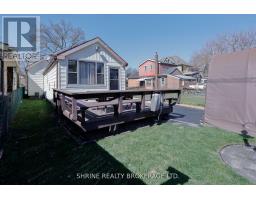 853 QUEENS AVENUE - 23
