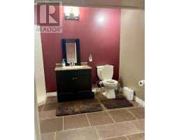 12 HENDERSON COURT - 20