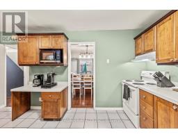 11 - 460 SOUTHDALE ROAD E - 10