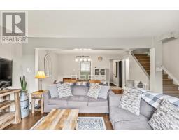 11 - 460 SOUTHDALE ROAD E - 17