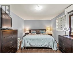 11 - 460 SOUTHDALE ROAD E - 22